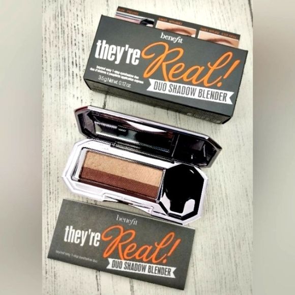 Benefit They're Real Duo Eyeshadow Blender  Provocative Plum NIB Makeup Cosmetic - Picture 1 of 9